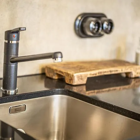 Apartman Roofs Of The Old