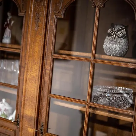 Roofs Of The Old アパート *