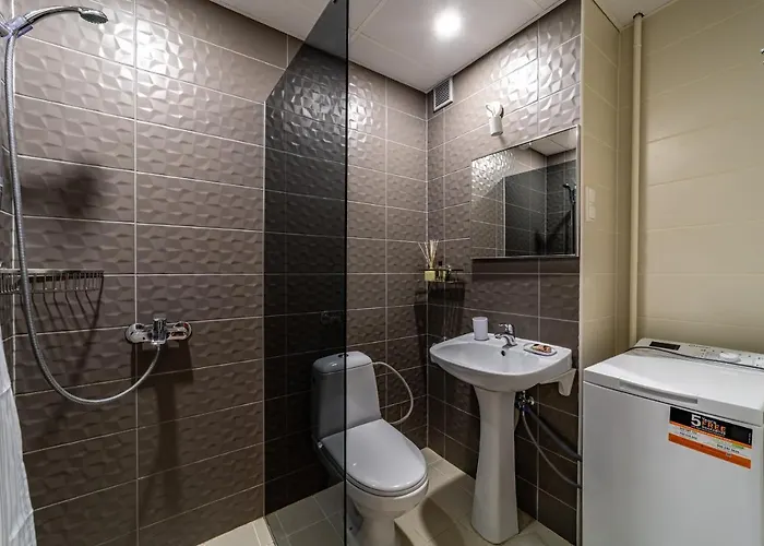 アパート Roofs Of The Old