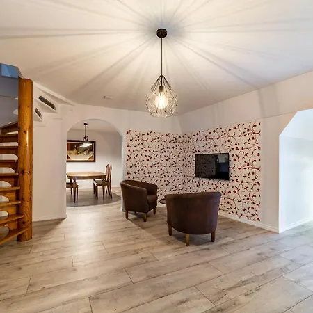 公寓 Roofs Of The Old *