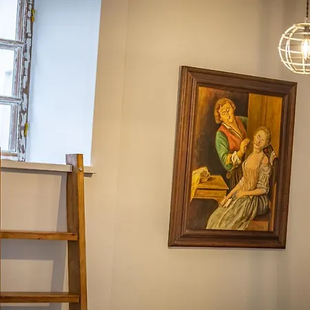 Roofs Of The Old شقة *