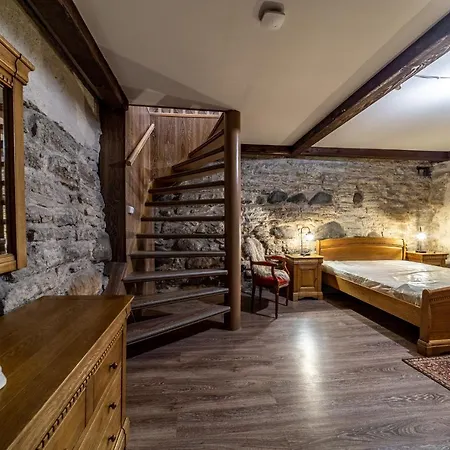 شقة Roofs Of The Old