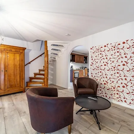 Roofs Of The Old تالين