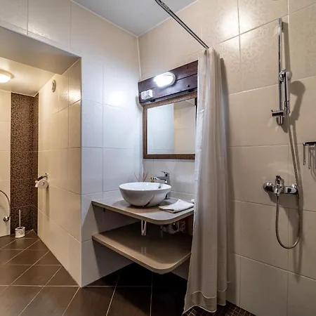 Roofs Of The Old تالين