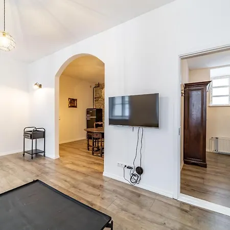 Roofs Of The Old شقة *